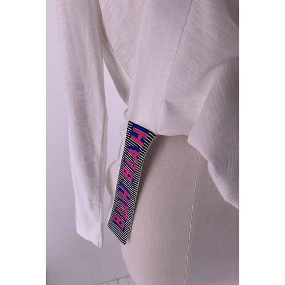 Lisa Todd White Embroidered "Blah Blah" Long Sleeve V-Neck Top Women's Small - Picture 5 of 12
